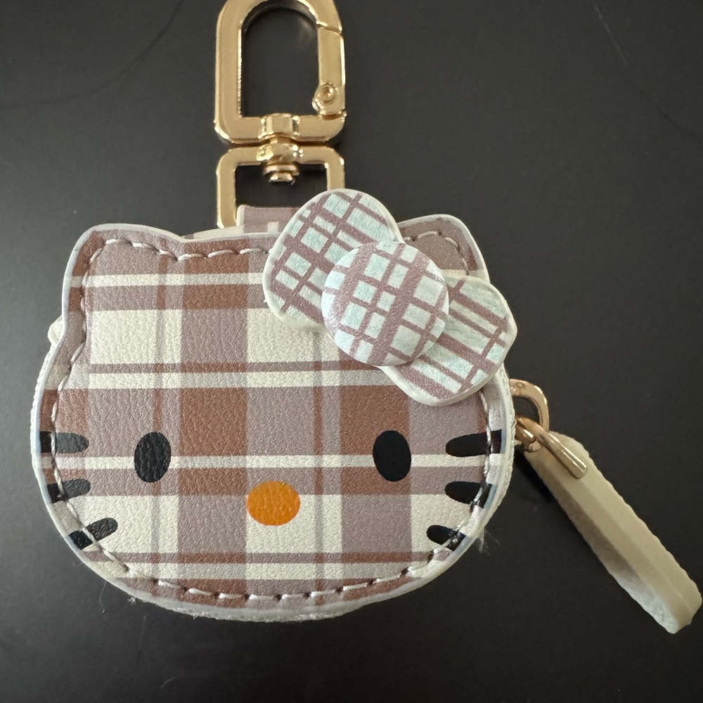 New sealed Plaid Hello Kitty Keychain coin purse bag charm AirPod AirTag Holder
